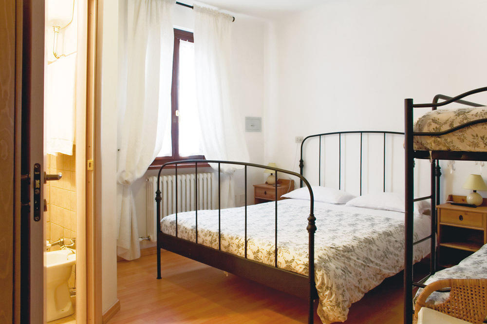 B&B Indipendenza Civitanova Marche Zimmer foto