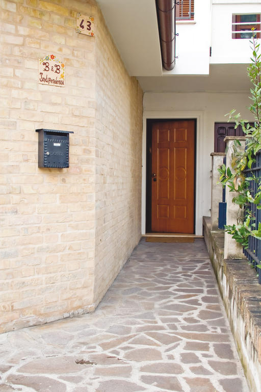 B&B Indipendenza Civitanova Marche Exterior foto